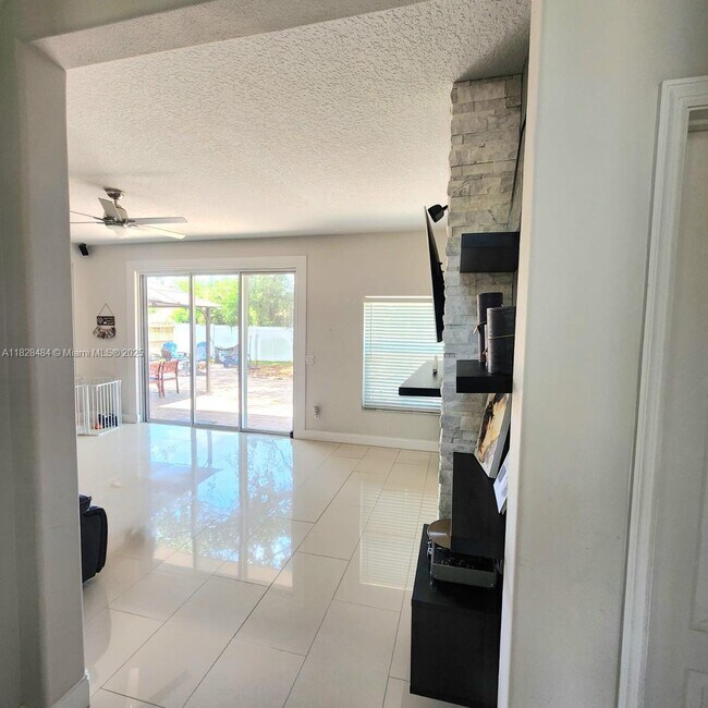 Foto del edificio - 4513 Seafarer Way