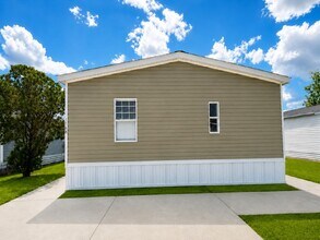 Building Photo - 1768 Sunburst Dr