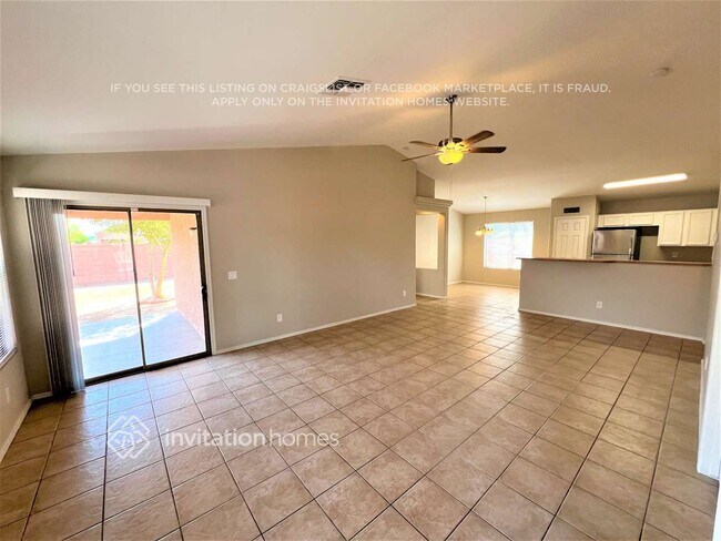 Building Photo - 14702 N 124th Ln