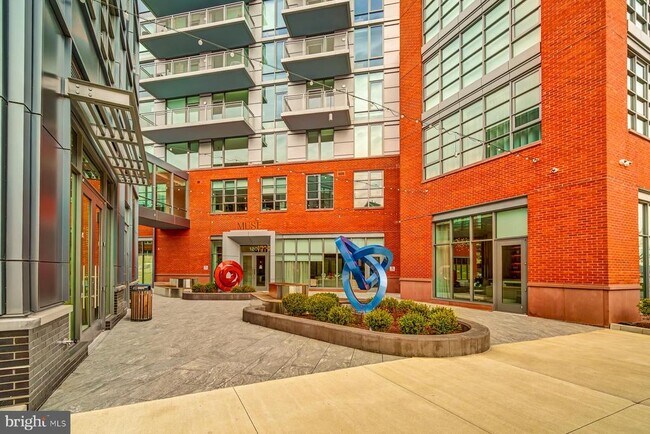 Building Photo - 1201 N Royal St