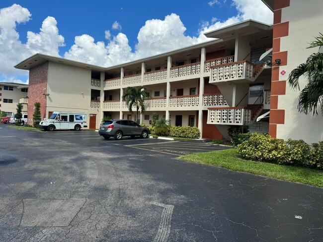 Foto del edificio - 4771 NW 10th Ct