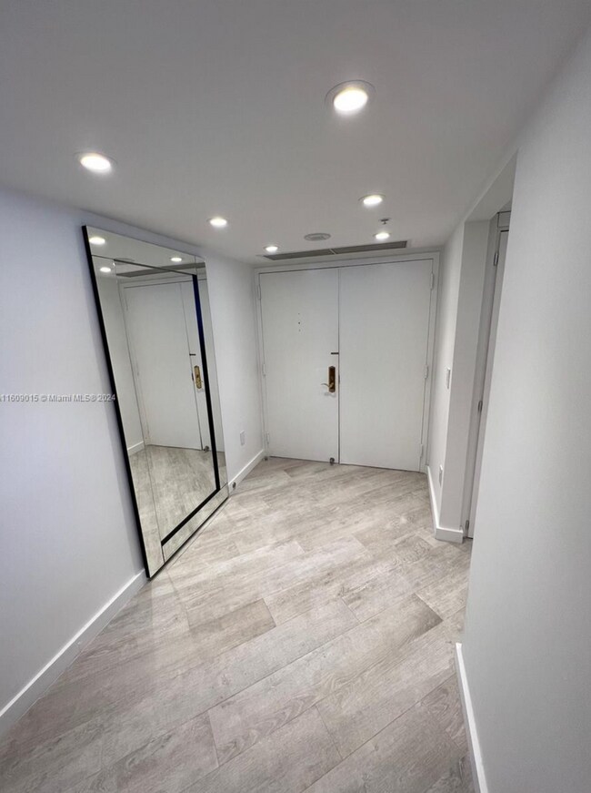 Building Photo - 6301 Collins Ave