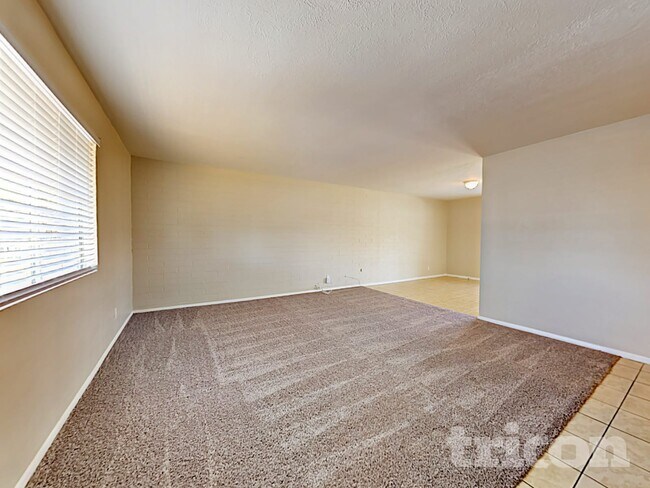 Foto del edificio - 5024 W Krall St