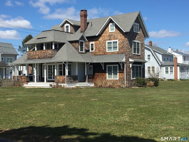Foto del edificio - 33 Ridgewood Ave
