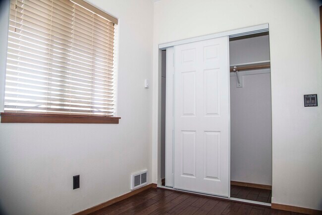 Foto del edificio - 1321 Crowe St SE
