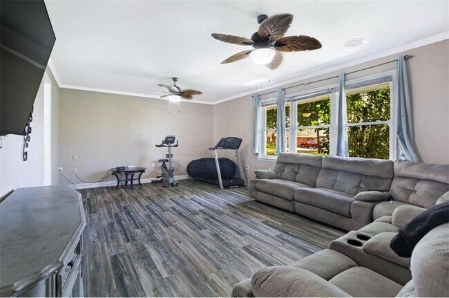 Building Photo - 1200 Joyce St