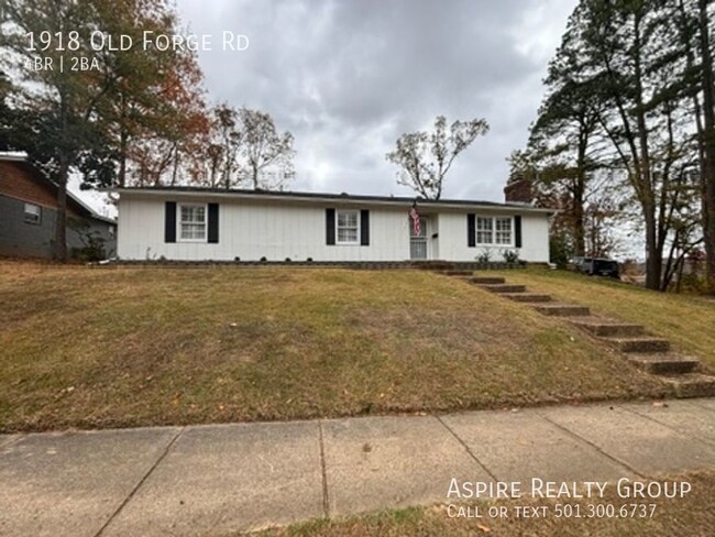 Building Photo - 4 Bedroom Updated West Little Rock Home