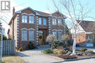 Building Photo - 10 Benalto Rd