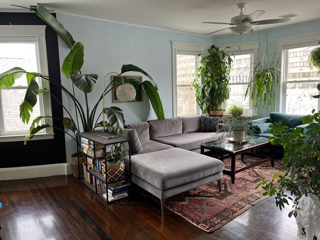 Foto del edificio - 2145 Dorchester Ave