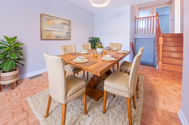 Building Photo - 115 Tall Grass Trail