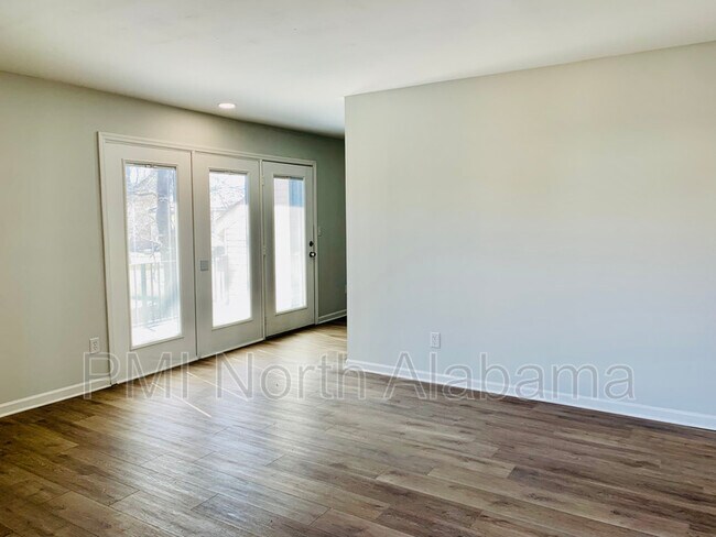 Foto del edificio - 9011 Mahogany Row SE