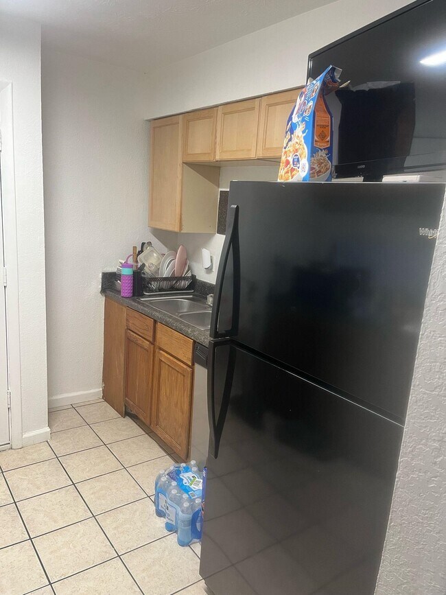 Foto del edificio - 2020 Continental Ave