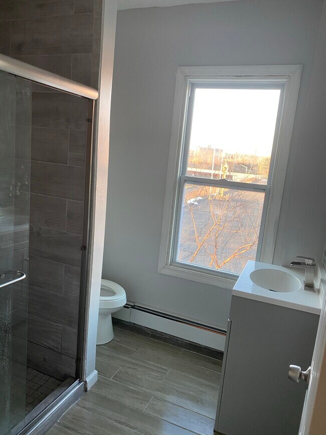 Foto del edificio - 712 Stanley St