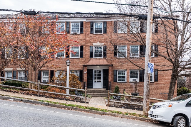 Photo - 903 S Frederick St Apartment