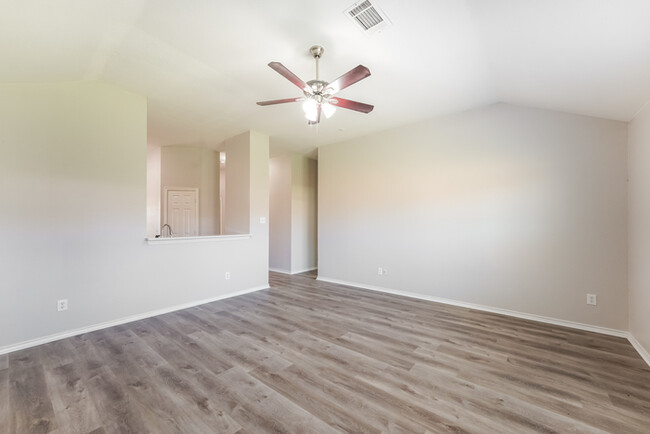 Foto del edificio - 1013 Bainbridge Ln