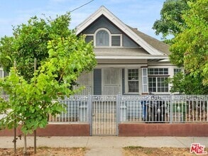 Building Photo - 1220 W 25th St