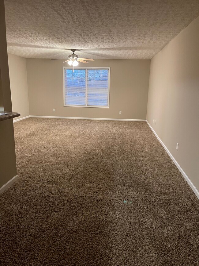 Foto del edificio - 241 McFadin Station St