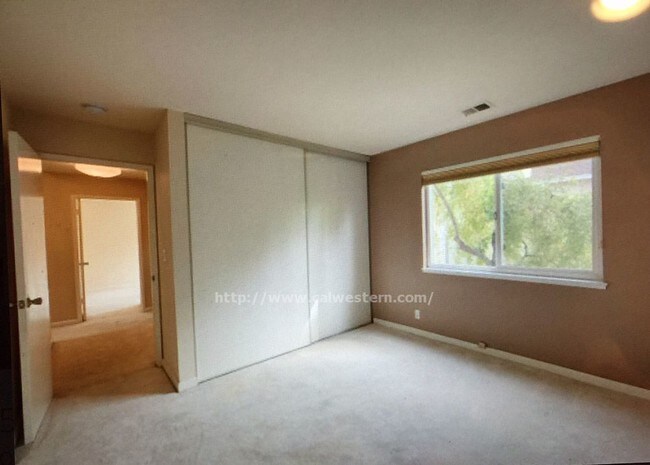 Building Photo - 1535 Goody Ln