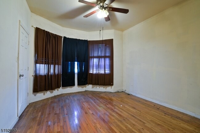 Building Photo - 655 S 17th St