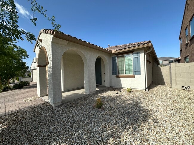 Foto del edificio - 5708 N 88th Ave