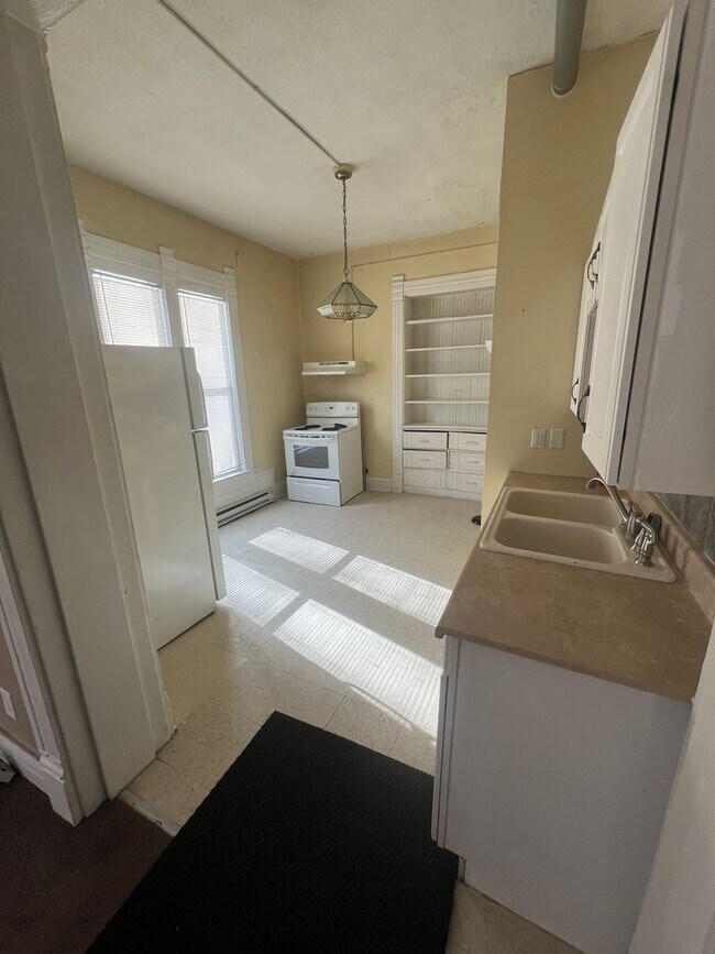 Foto del edificio - 1 bedroom 1 bath apartment close to downtown