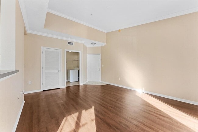 Building Photo - 15025 Michelangelo Blvd