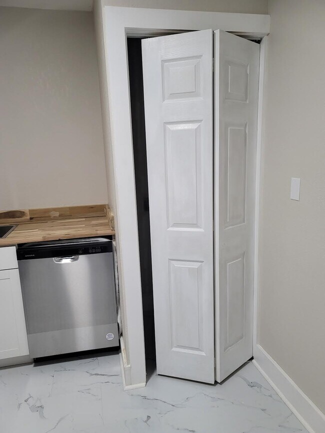 Foto del edificio - 1223 Wateree St