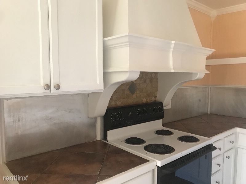 Building Photo - 1 br, 1 bath Apartment - 138 Hummell St