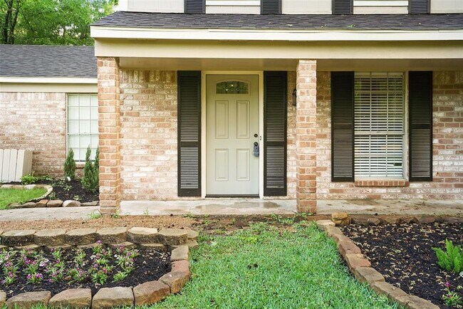 Building Photo - 12130 Acorn Oak St