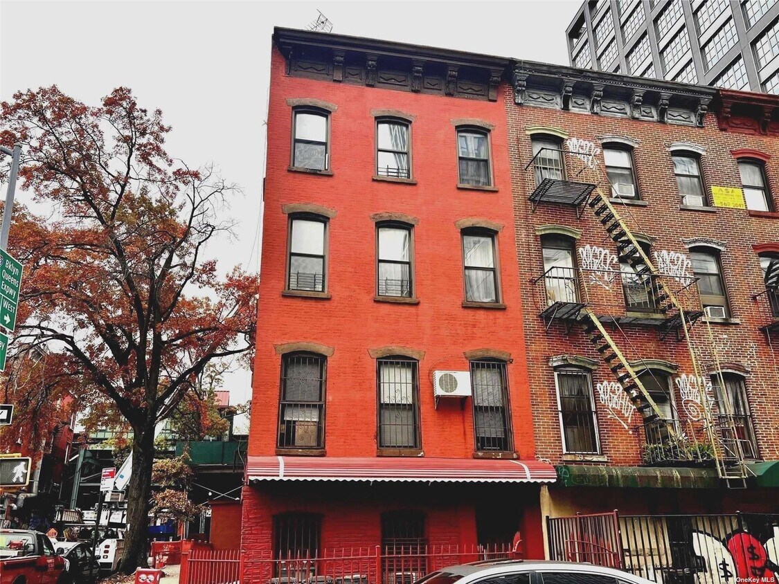 Foto principal - 296 S 5th St