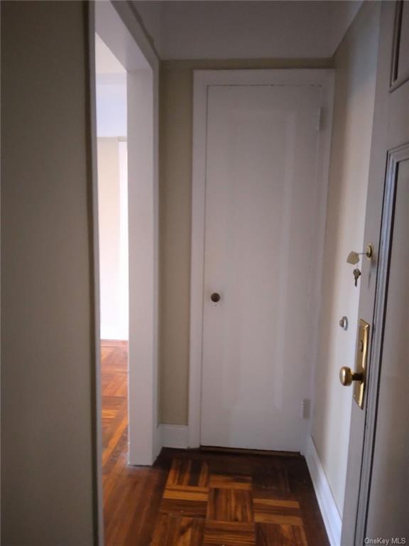 Foto del edificio - 320 E 42nd St