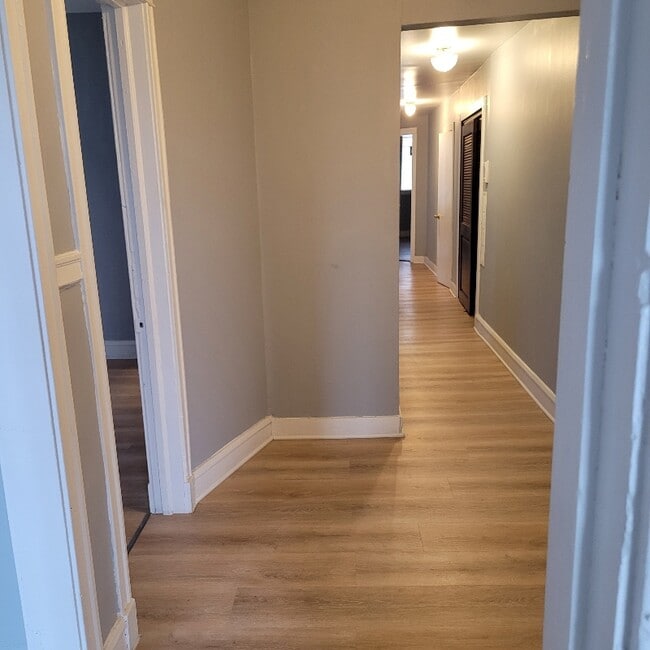 Building Photo - 5213 S Indiana Ave