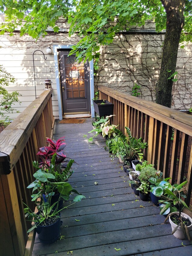 101 N 69th St Unit 22, Omaha, NE 68132 Condo for Rent in Omaha, NE