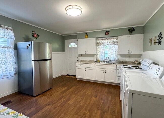 Foto del edificio - 213 Lindale St