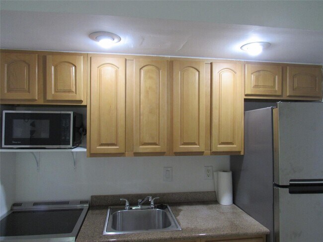 Foto del edificio - 1102 Bahama Bend Apt #E1, Coconut Creek, F...