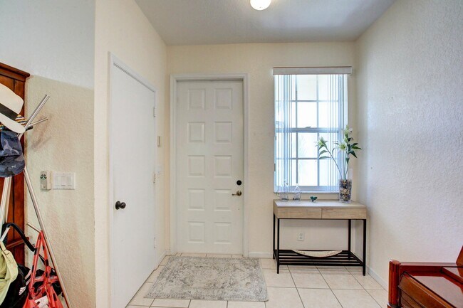 Foto del edificio - 11705 NW 47th Dr