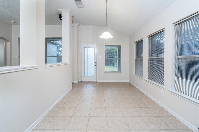 Foto del edificio - 9503 Tartan Manor St
