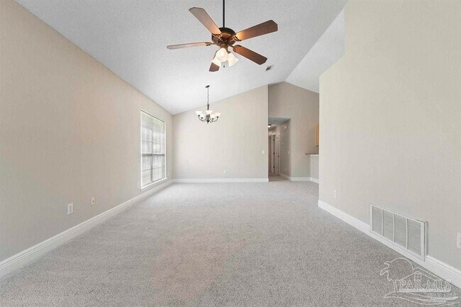 Foto del edificio - 6184 Green Acres Dr