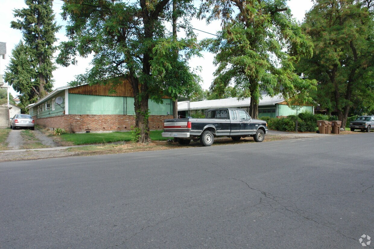 Foto del edificio - 1611-1615 E North Crescent Ave