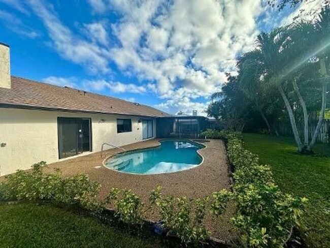 Foto del edificio - 4914 Acorn Dr