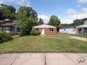Building Photo - 21615 Lakeview St