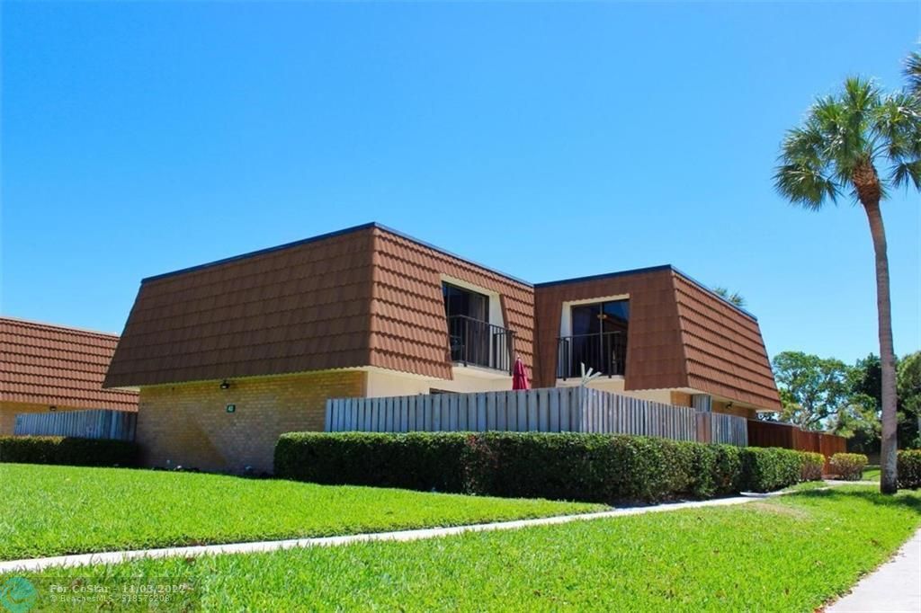 260 Charter Way Unit 260, West Palm Beach, FL 33407 Condo for Rent in