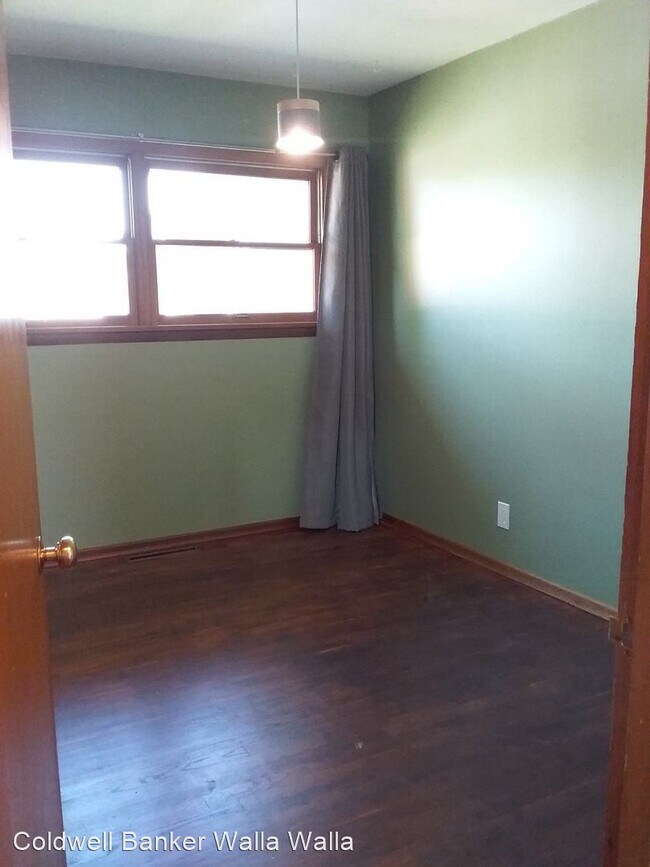 Foto del edificio - 4 br, 2 bath House - 1665 Cambridge Dr.