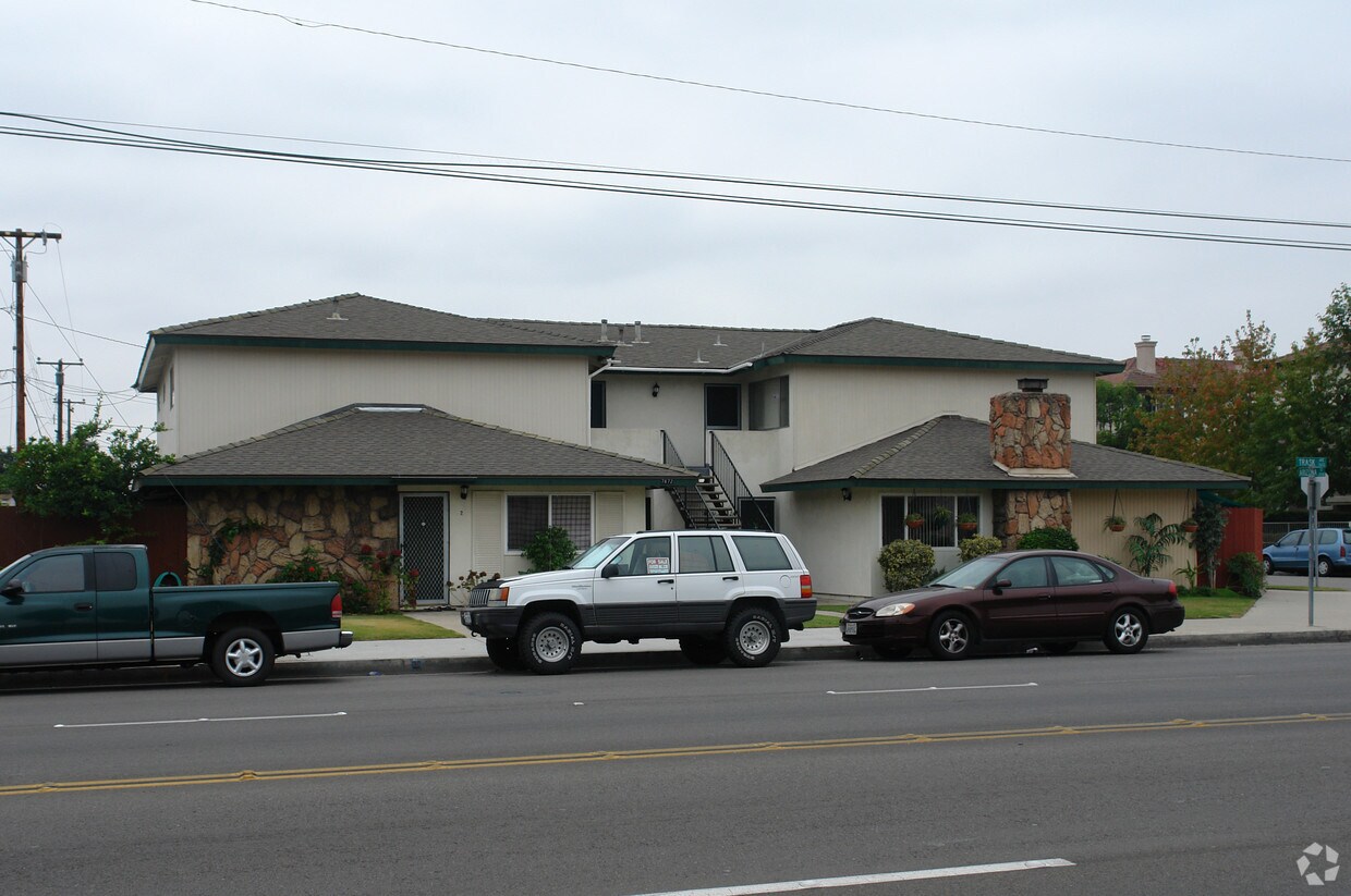 Building Photo - 7672 Trask Ave
