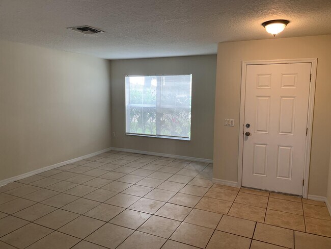 Building Photo - 4591 Ross Lanier Ln