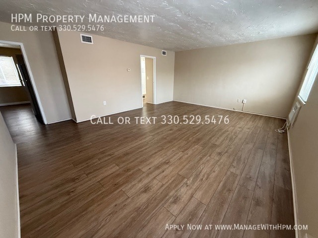 Foto del edificio - 20584 Lorain Rd