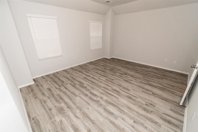 Foto del edificio - 5514 Hawksbury Creek Trail