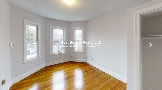 Foto del edificio - 11 Partridge Ave