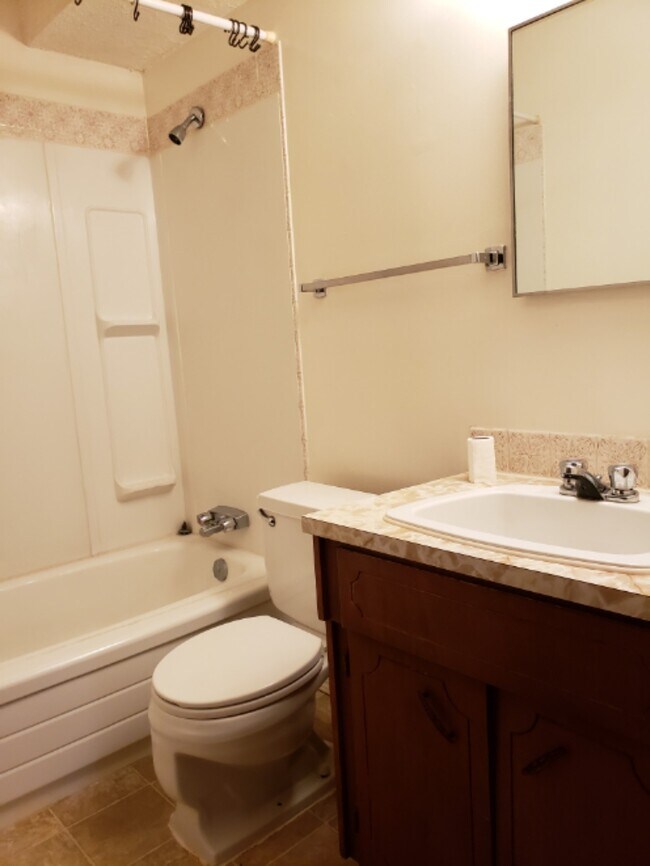 Photo du bâtiment - 0 Bed 0 Bath Unit in Red Deer, AB