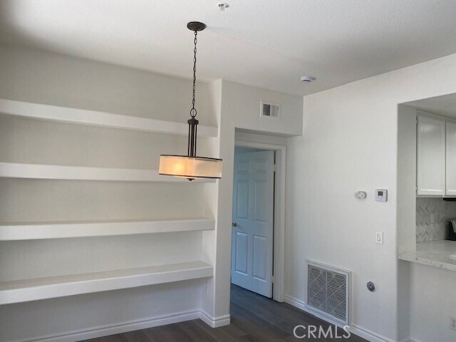 Building Photo - 247 California Ct